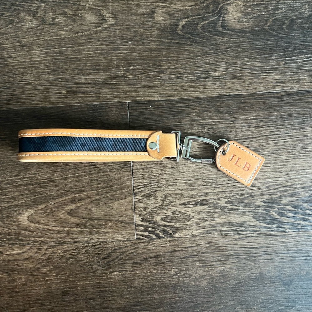Jon Hart Dark Leopard Pearl Keychain